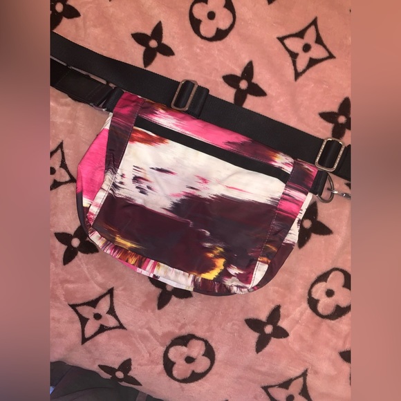 Lululemon bag - Picture 3 of 3